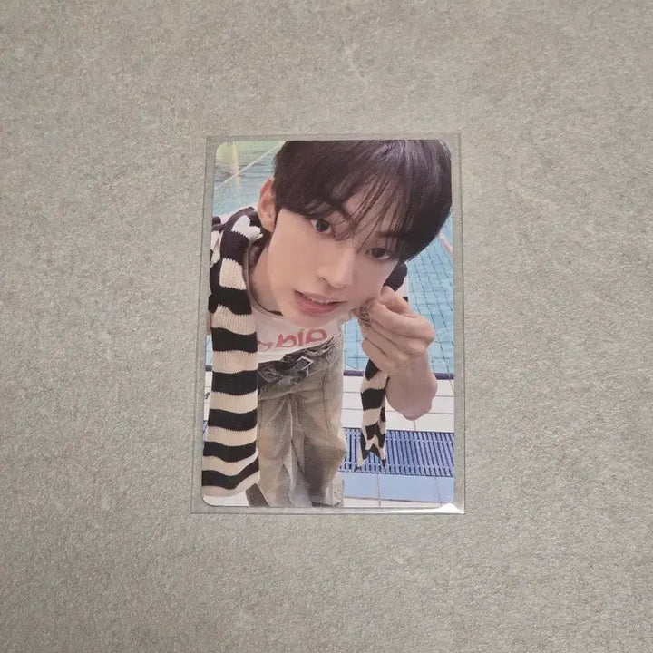[BUNJANG] TWS Dohoon Play Hard Weverse Lucky Draw Photocard / 투어스 도훈 play hard 위버스 럭드 포카
