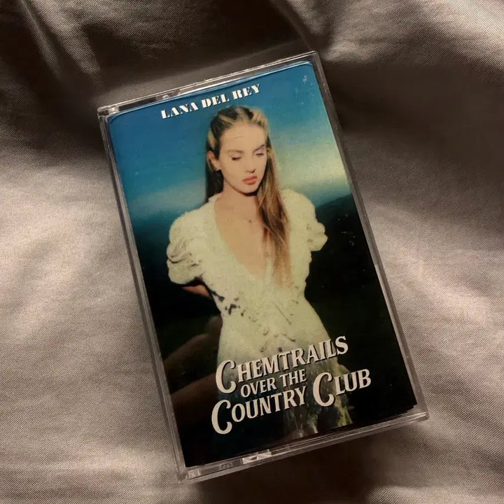 [BUNJANG] Lana Del Rey Chemtrails Over the Country Club Cassette Tape / 라나 델 레이 카세트 테이프