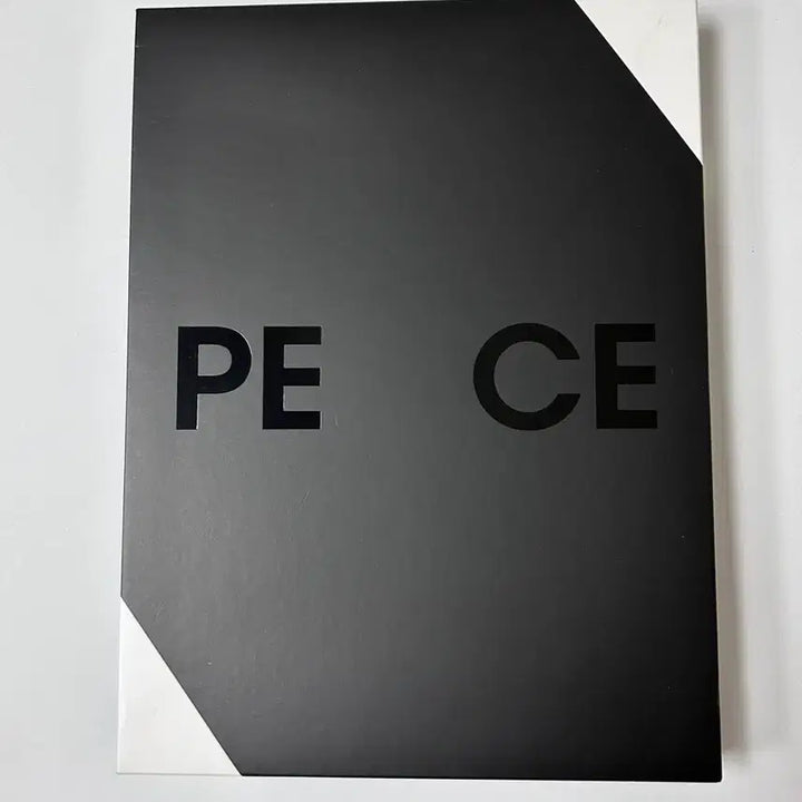 [BUNJANG] G-Dragon Peaceminusone Exhibition Making Book Photobook / 희귀) 지드래곤 피스마이너스원 피마원 전시 메이킹북 포토북
