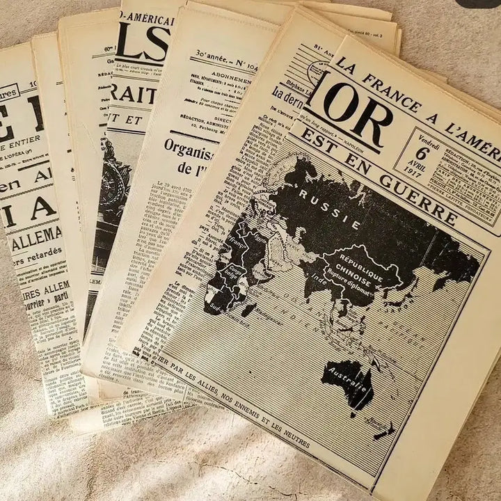 [BUNJANG] French Original Vintage Newspaper Collection (3 Volumes) / 프랑스 오리지널 빈티지 신문 컬렉션 3권