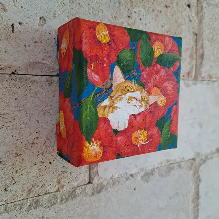 [BUNJANG] Camellia Cat Acrylic Mini Frame / 동백꽃 고양이 아크릴 그림액자입니다
