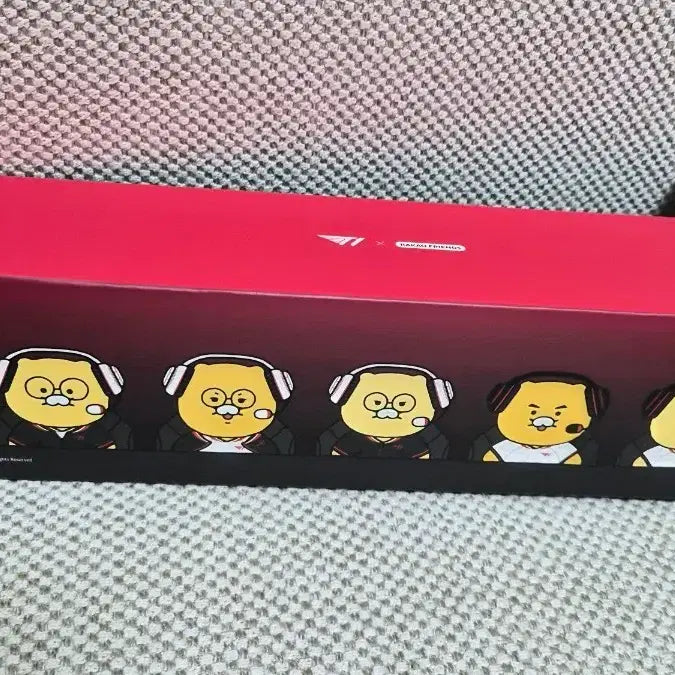 [BUNJANG] T1 x Kakao Friends "Choonsik" Flag Desk Mat / 미개봉 새상품] T1 x 카카오프렌즈 춘식이 플래그 데스크매트