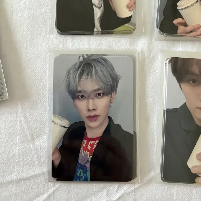 [BUNJANG] Enhypen Ni-ki Lucky Draw POB (Gaegugi) + Office Worker Photocard / 앤더블 리키 미공포 개죽이 + 직장인