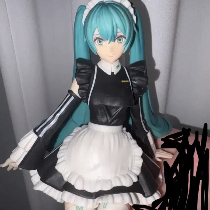 [BUNJANG] FURYU Hatsune Miku Sporty Maid Noodles Stopper Figure / 하츠네 미쿠 후류 스포티 메이드 누들스토퍼 양도