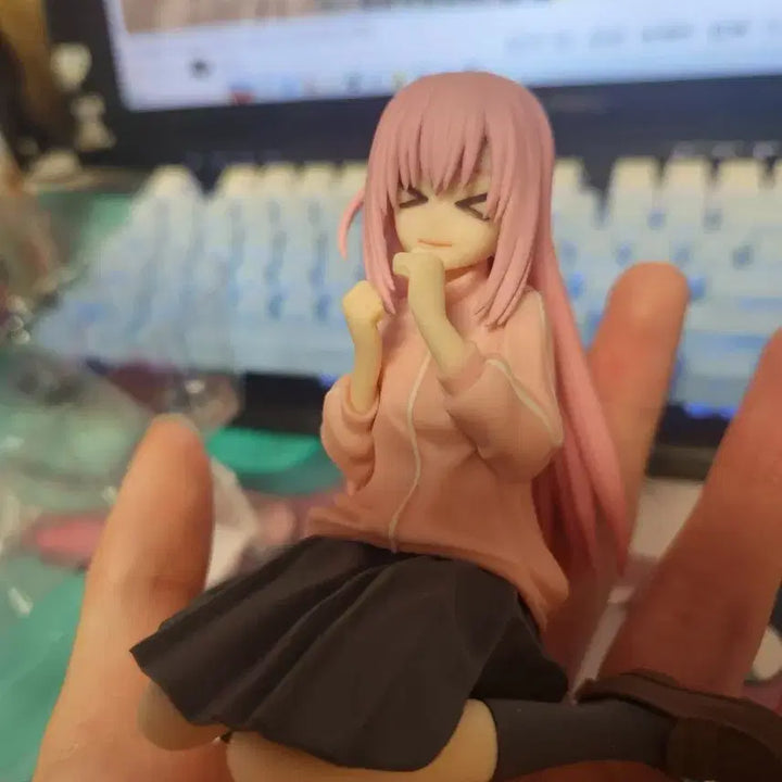 [BUNJANG] Bocchi the Rock! Sitting Bocchi Figure / 앉은 봇치 피규어
