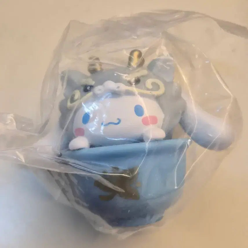 [BUNJANG] Sanrio Cinnamoroll Dragon Figure (Sealed) / [미개봉] 산리오 랜덤 피규어 > 시나모롤 용용 피규어