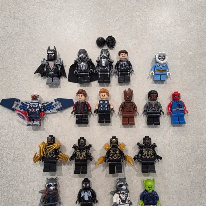 [BUNJANG] LEGO Marvel &amp; DC Minifigure Bundle Set / 레고 마블 &amp; DC 미니피규어 일괄판매
