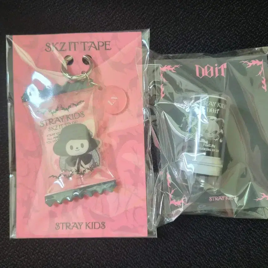 [BUNJANG] Stray Kids DWEET Popup Shaker Keyring Stamp Foxy (Sealed) / 원가이하, 미개봉)스키즈 스키주 두잇 팝업 쉐이커 키링 스탬프 폭시니