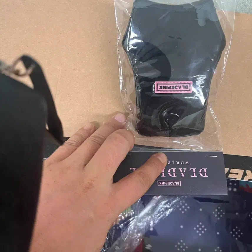 [BUNJANG] BLACKPINK Deadlight Lightstick Patch Cover (Sealed) / 블랙핑크 데드라인 응원봉 패치 커버-미개봉 새상품