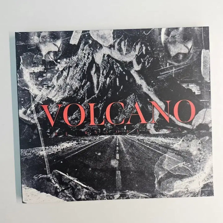 [BUNJANG] Le Revolution Volcano Limited Edition LP / 한정판 리레볼루션 볼케이노 앨범 [VOLCANO 레볼루션 LP]