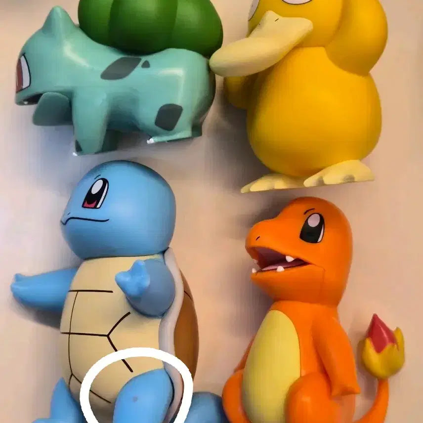 [BUNJANG] Pokemon Bulbasaur, Psyduck, Squirtle, Charmander Figure Set / [소장품] 포켓몬 이상해씨 고라파덕 꼬부기 파이리 피규어