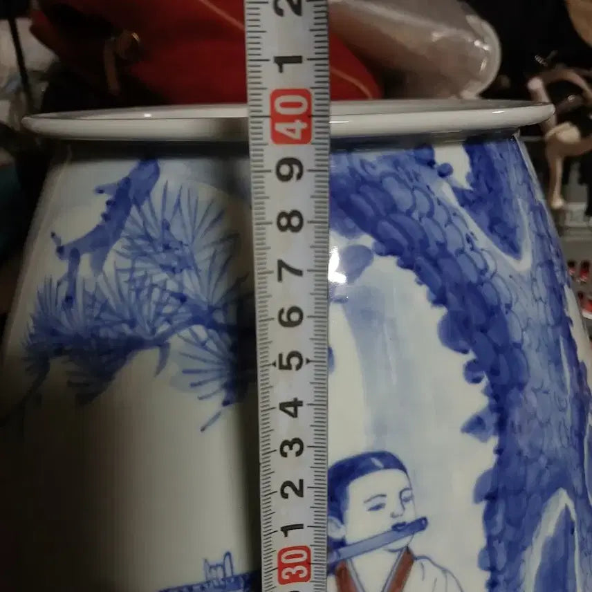 [BUNJANG] Antique Blue-and-White Porcelain Vase with Crane and Lady Motif / 골동도자기