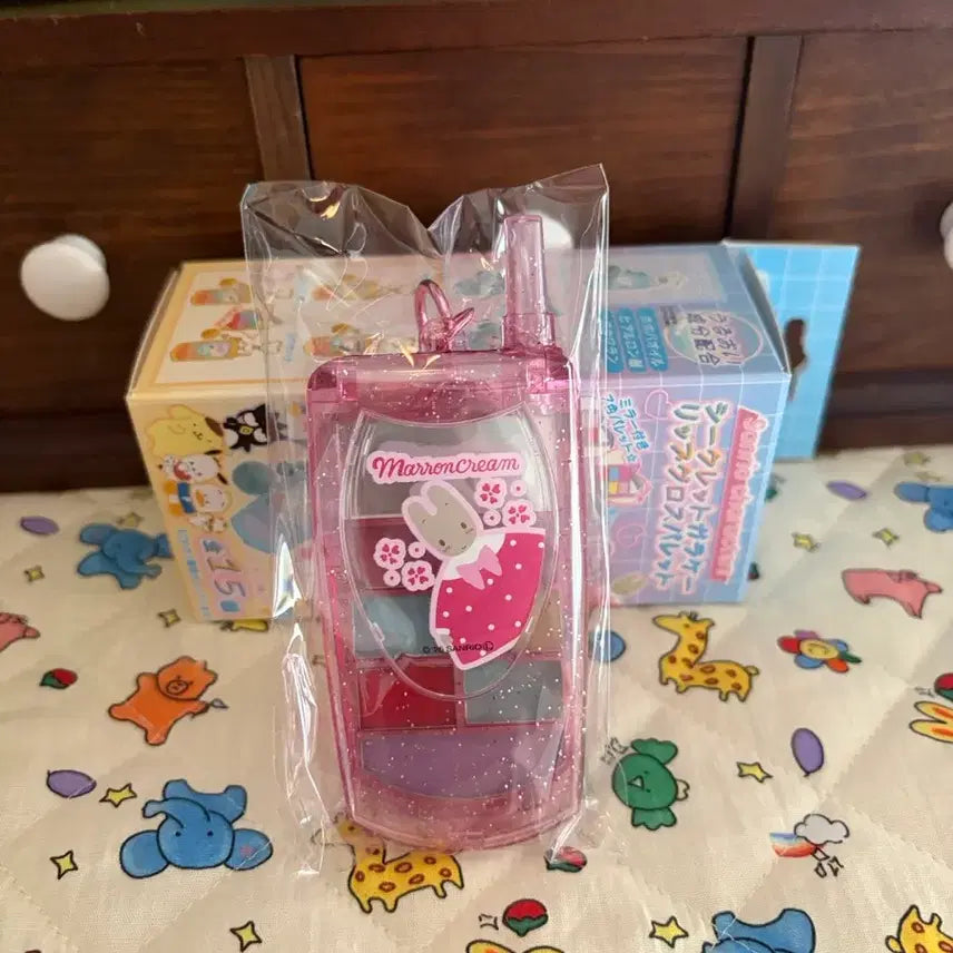 [BUNJANG] Sanrio Secret Feature Phone Lip Gloss Palette Marron Cream / 산리오 시크릿 피처폰 립글로스 팔레트 마론크림