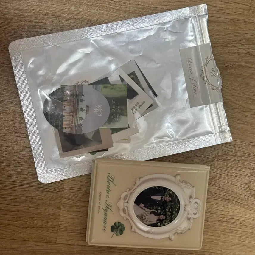 [BUNJANG] Queen of Tears Collect Book &amp; Sticker Set / 눈물의여왕 콜렉트북,스티커