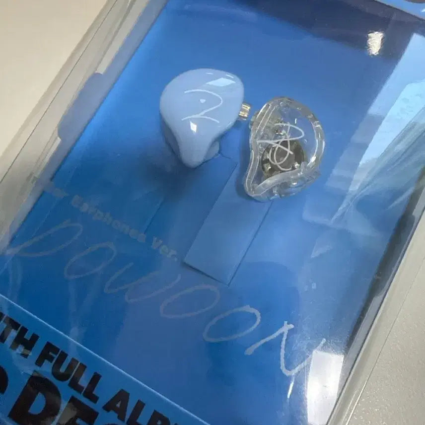 [BUNJANG] DAY6 The DECADE Earphone Set Dowoon Sealed / (미개봉)데이식스 The DECADE 이어폰반 도운