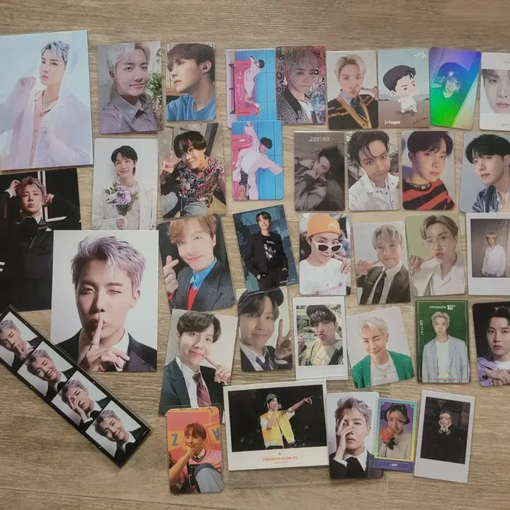 [BUNJANG] BTS Arirang Album J-Hope Photocard Bundle Set / 방탄 아리랑 앨범포카 예판특전제이홉포카일괄