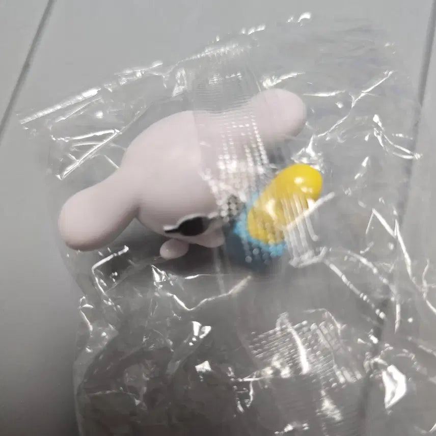 [BUNJANG] Sanrio Cinnamoroll Figure Gacha / 산리오 아이 시나모롤 피규어 가챠