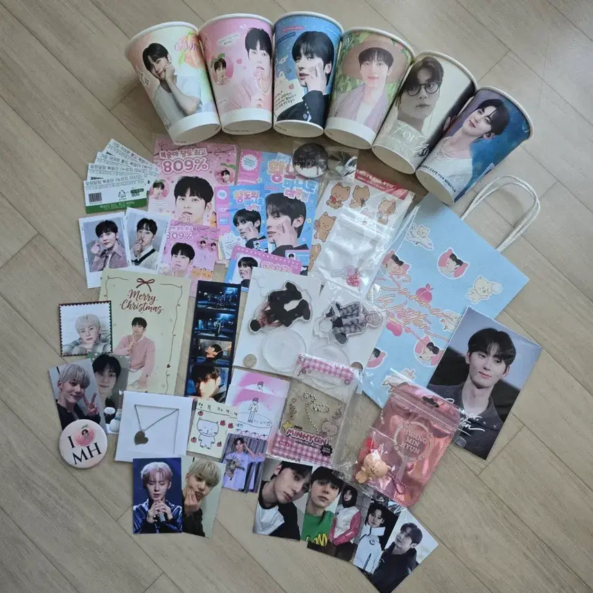 [BUNJANG] Hwang Min Hyun Birthday &amp; Discharge Commemorative Bundle / 황민현 이벤트 카페 굿즈 일괄 2025  2026 생일 전역기념 등