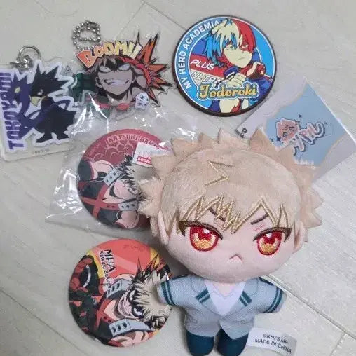 [BUNJANG] Katsuki Bakugo Doll &amp; Can Badge Bundle / 바쿠고 카츠키 인형 캔뱃지 일괄 급처