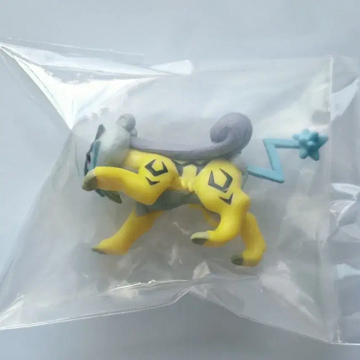 [BUNJANG] Takara Tomy 3D Pokemon Encyclopedia DP14 Raikou Figure / 포켓몬스터 입체 포켓몬 도감 라이코