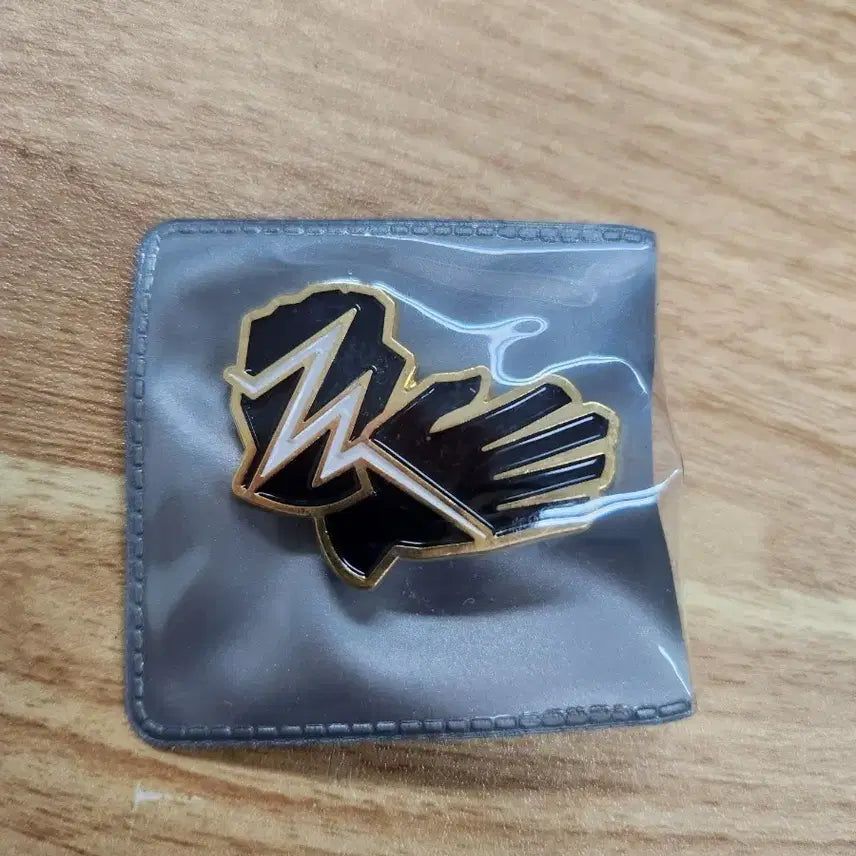 [BUNJANG] Library of Ruina Black Silence Pin Badge / 라오루 검은침묵 핀뱃지