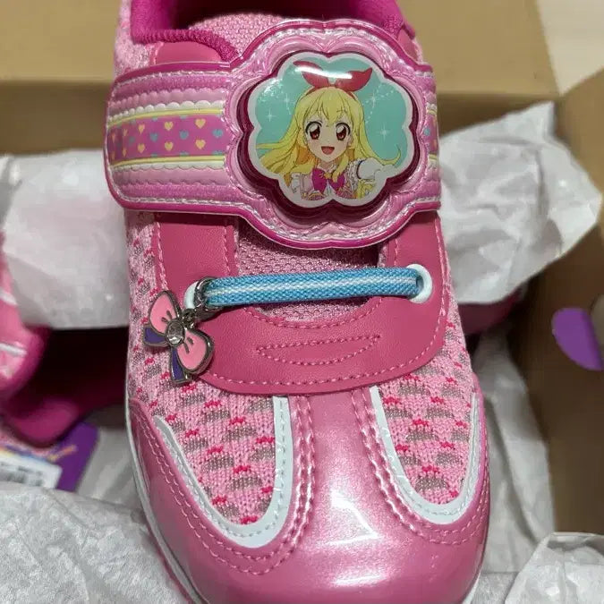 [BUNJANG] Aikatsu! Character Sneakers Size 210 / 아이카츠(아이엠스타) 캐릭터 운동화 새상품