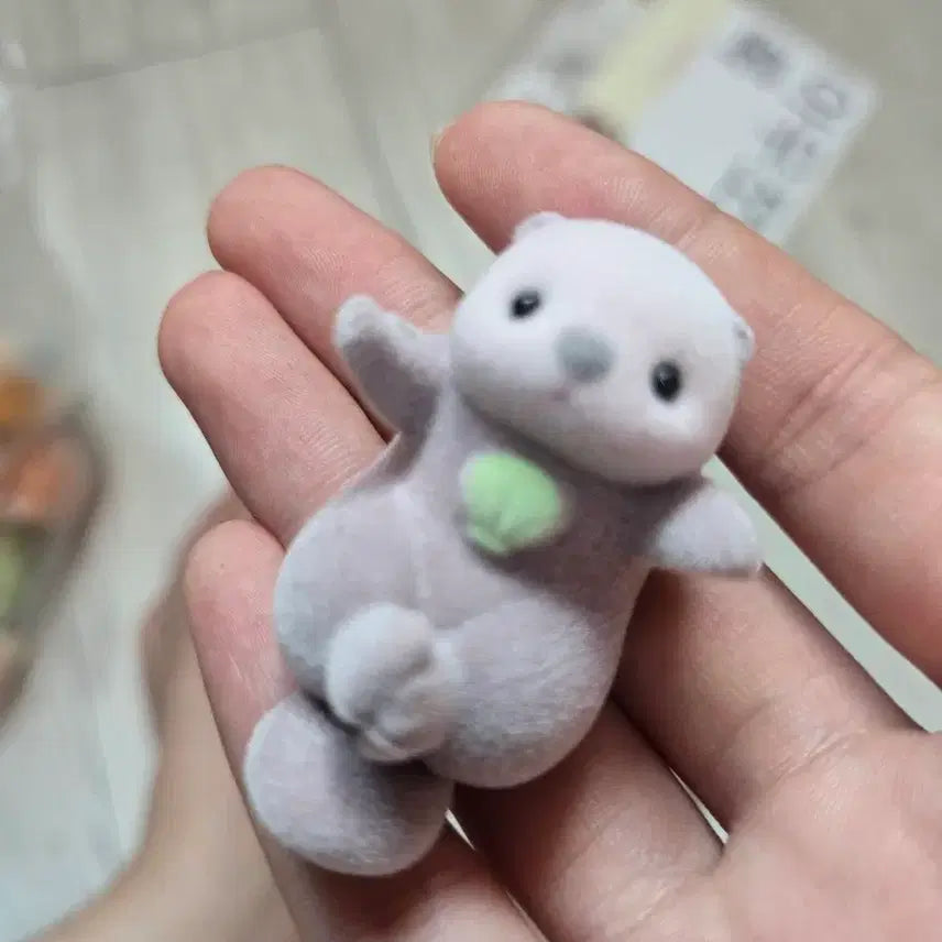 [BUNJANG] Sleeping Sea Otter Gachapon Figure / 누운 해달 가챠