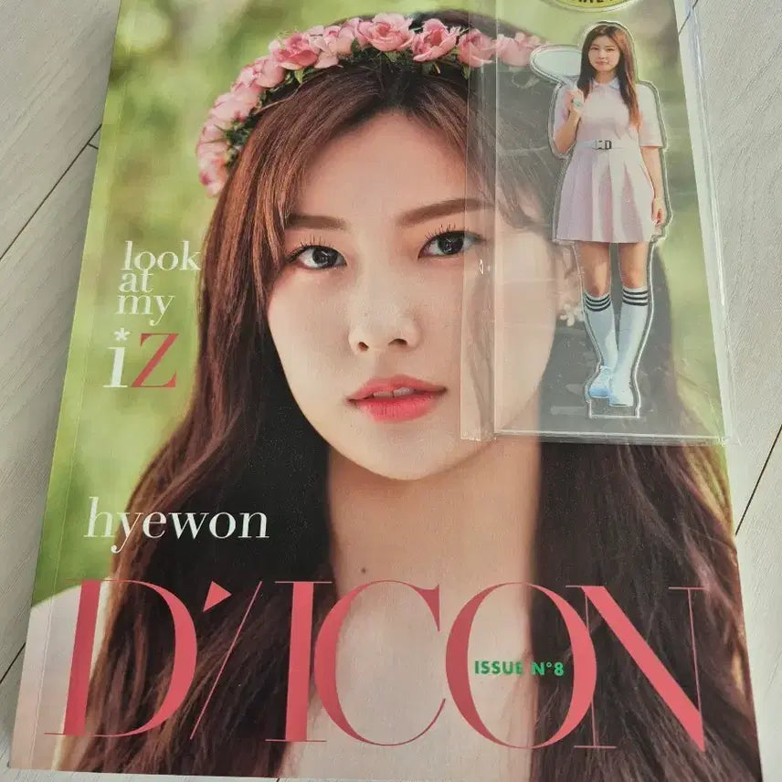 [BUNJANG] IZ*ONE Kang Hyewon DICON Vol. 8 Photobook &amp; Acrylic Stand Set / IZ ONE 강혜원 D ICON 8호 + 굿즈