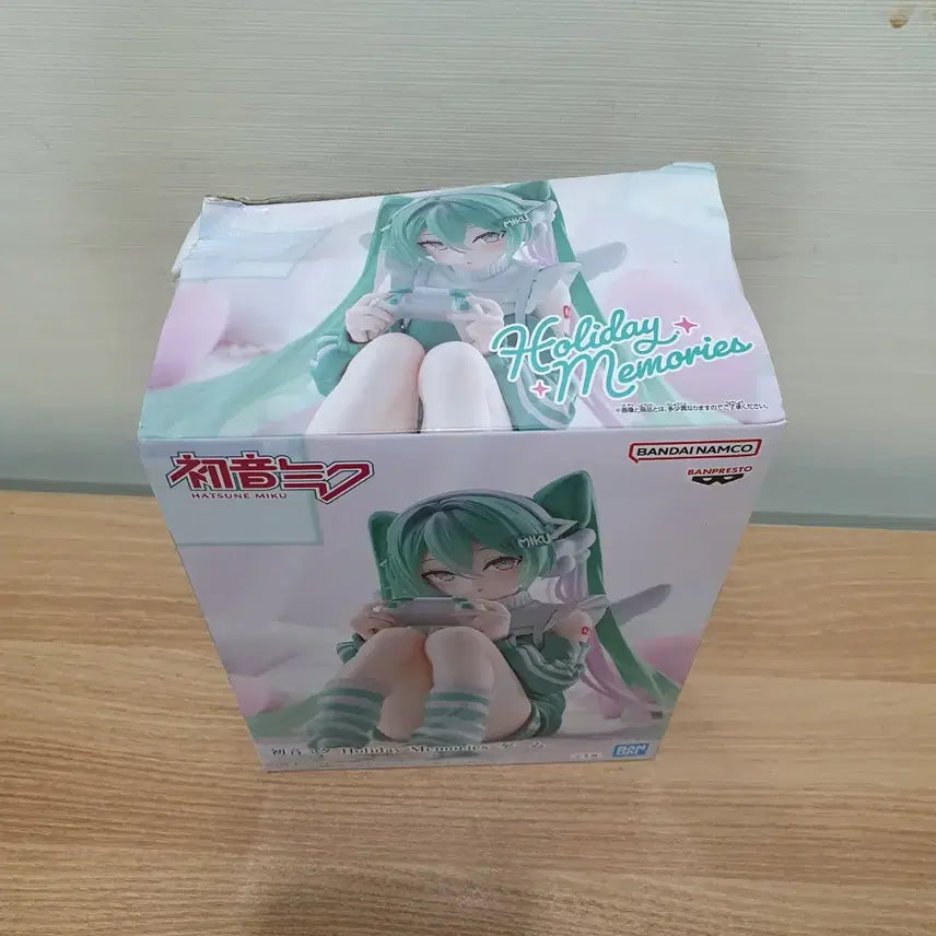 [BUNJANG] Hatsune Miku Holiday Memories Game Figure (Sealed, Box Damage) / [박스파손 C급 미개봉] 하츠네 미쿠 Holiday Memories 게임 피규어 루루도