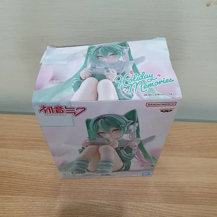 [BUNJANG] Hatsune Miku Holiday Memories Game Figure (Sealed, Box Damage) / [박스파손 C급 미개봉] 하츠네 미쿠 Holiday Memories 게임 피규어 루루도