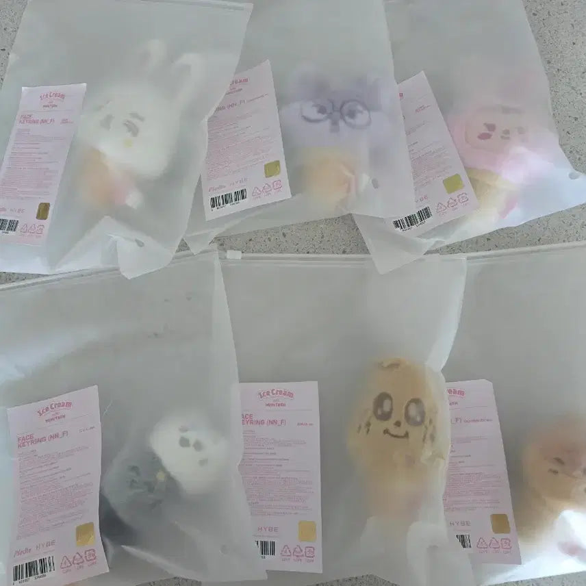 [BUNJANG] SEVENTEEN Mini Teen Ice Cream Version Keychain / 세븐틴 미니틴 페이스키링 아이스크림 버전 위버스 구매인증 가능