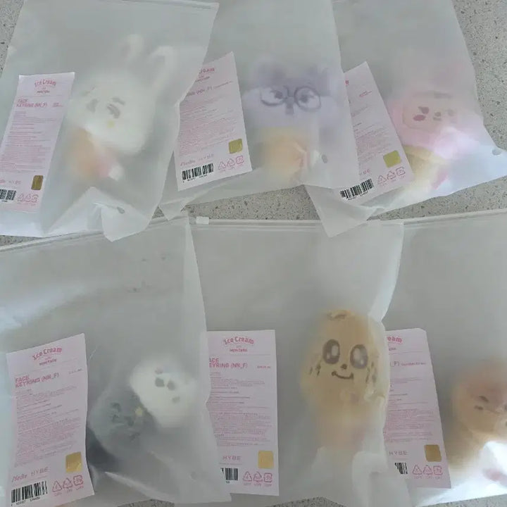 [BUNJANG] SEVENTEEN Mini Teen Ice Cream Version Keychain / 세븐틴 미니틴 페이스키링 아이스크림 버전 위버스 구매인증 가능