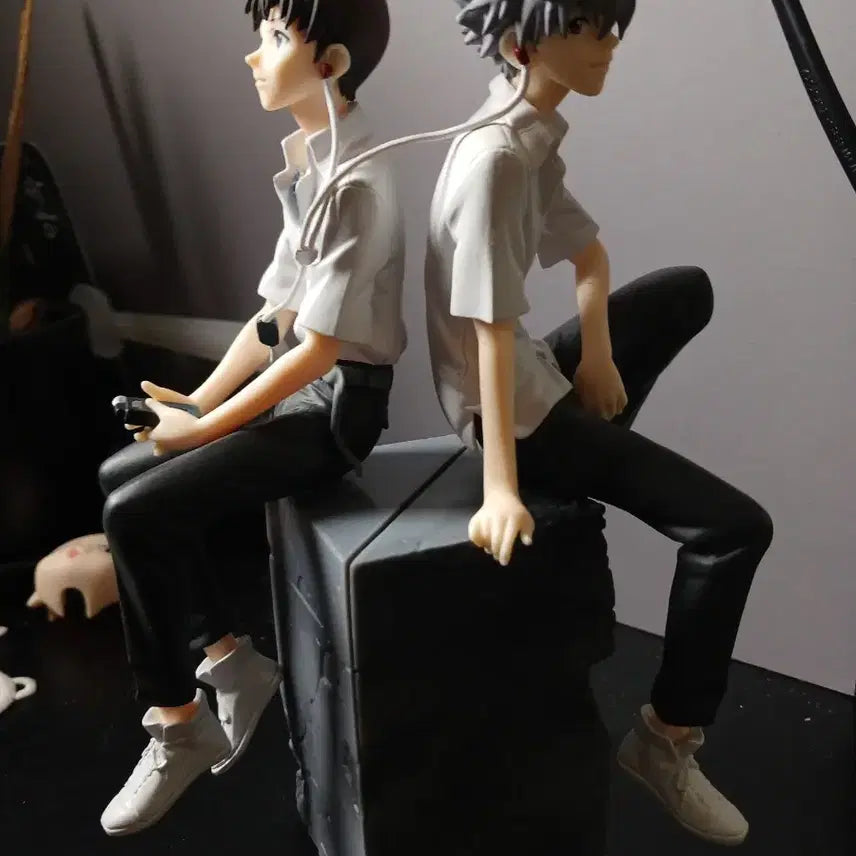 [BUNJANG] Evangelion Shinji &amp; Kaworu Vinetium Earphone Figure Bundle / 일택포 6.2)에반게리온 신지 카오루 비네티엄 이어폰 피규어 일괄 판매