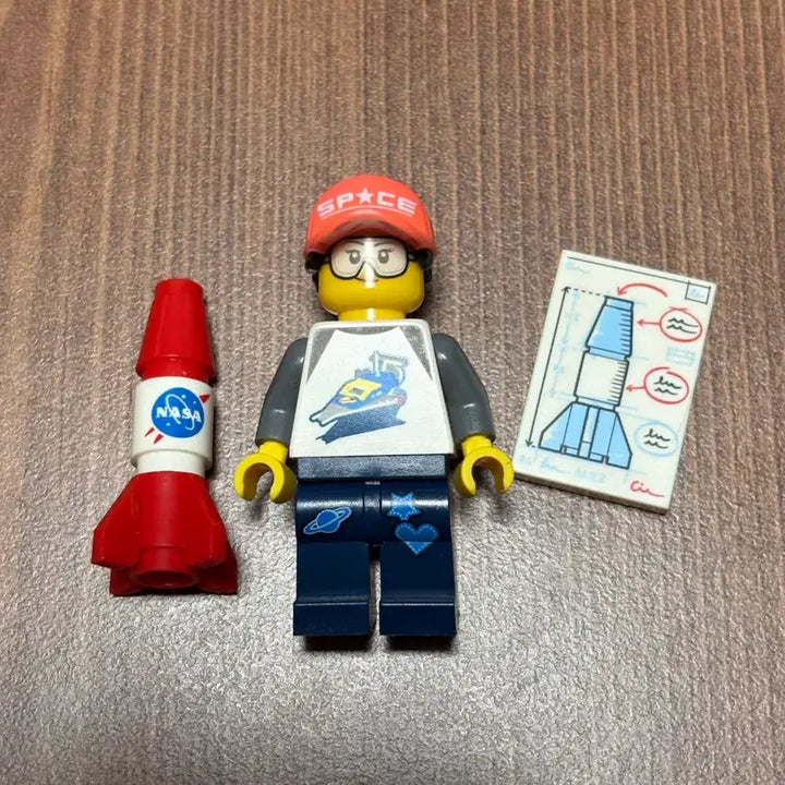 [BUNJANG] Lego Minifigures Series 20 Space Fanatic / 레고 미니피규어 시즌 20 우주 덕후