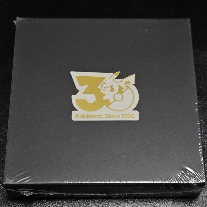 [BUNJANG] Pokemon 30th Anniversary Badge August / 포켓몬 30주년 뱃지 8월