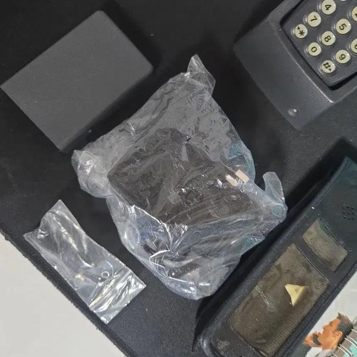 [BUNJANG] NEC P100 Popular 1G Vintage Mobile Phone with Original Box Full Set / 희귀 NEC P100 Popular 1990년대 빈티지 1G 휴대폰 원박스 풀구성