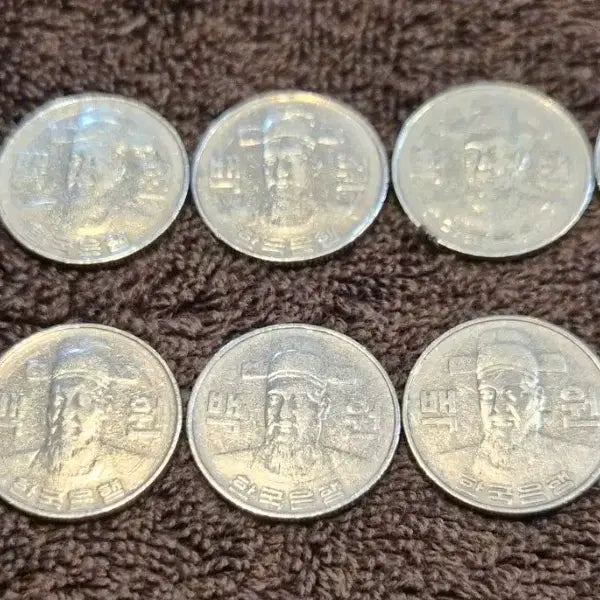[BUNJANG] 1982 100 Won Coins Bundle Set (10 pcs) / 1982년 100원 10개일괄