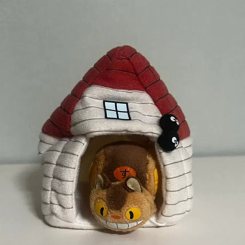 [BUNJANG] Ghibli Totoro Nekobus House Figure / 지브리 굿즈 토토로 네코버스 집 판매