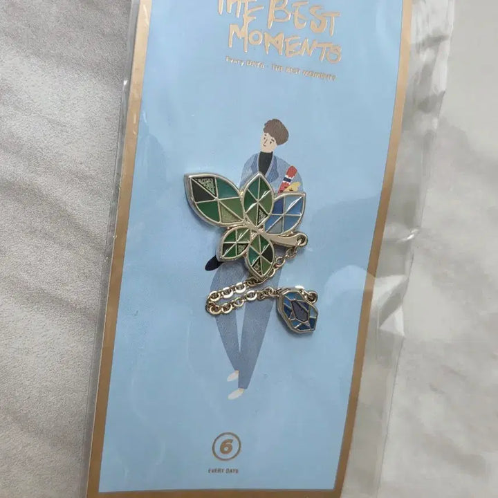 [BUNJANG] DAY6 Young K Edesk The Best Moments Badge / 데이식스 영케이 뱃지 에데식 The Best Moments
