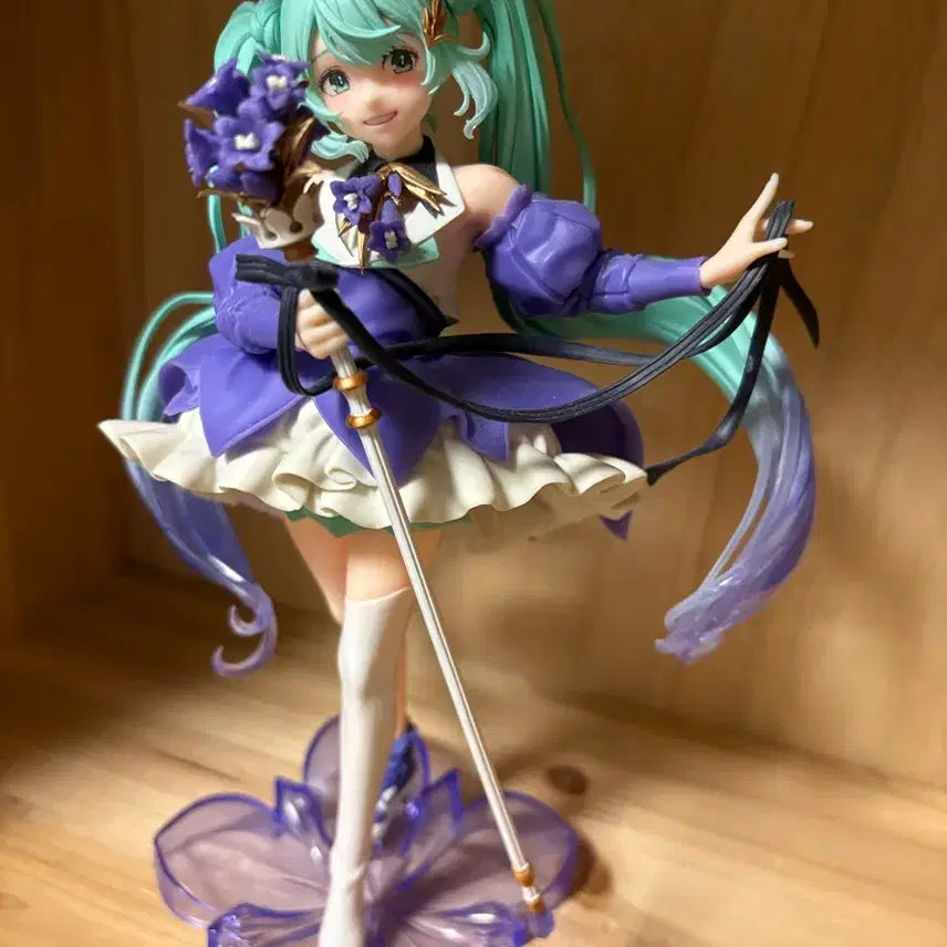 [BUNJANG] Hatsune Miku Birthday 2024 Amp Flower TAiTO Figure / 하츠네 미쿠 피규어 생일 birthday 2024 amp flower 타이토
