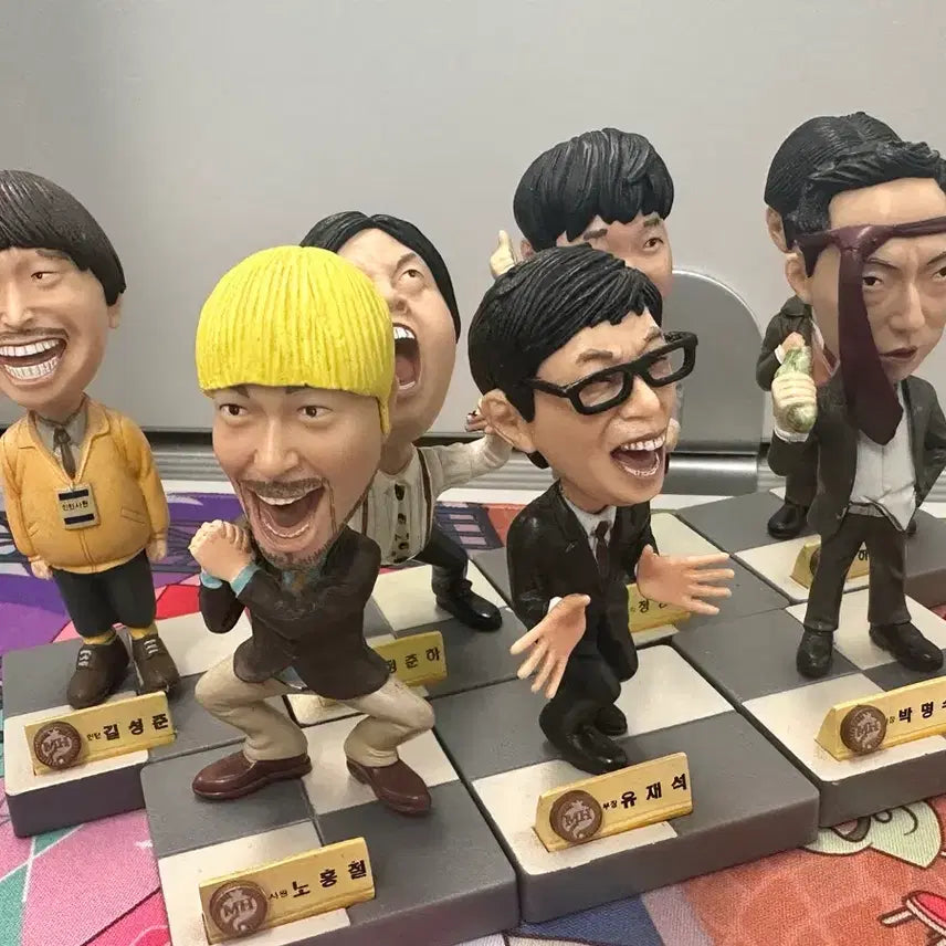 [BUNJANG] Infinite Company Full Set of 7 Figures Bundle Set / 무한상사 피규어 7명 풀세트 일괄