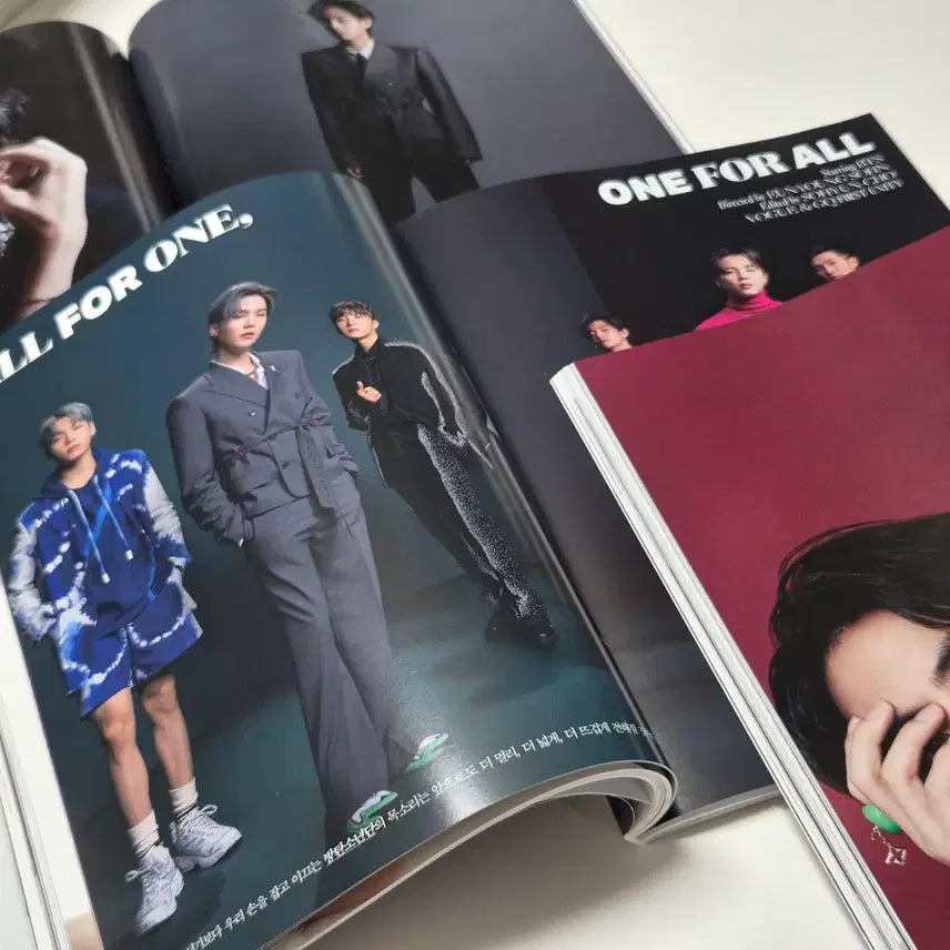 [BUNJANG] BTS Vogue Korea January 2022 Issue Magazine Bundle Set / [BTS] 보그 코리아 2022년 1월호 BTS 매거진 3종 일괄 판매