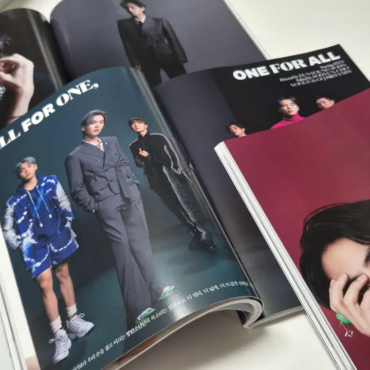 [BUNJANG] BTS Vogue Korea January 2022 Issue Magazine Bundle Set / [BTS] 보그 코리아 2022년 1월호 BTS 매거진 3종 일괄 판매
