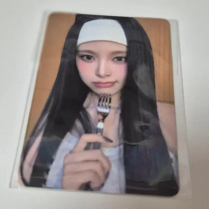 [BUNJANG] IZNA Bang Jimin France Louvre Baguette Popup MD POB Photocard / 이즈나 방지민 프랑스루브르바게트 팝업 MD 5만원이상 특전