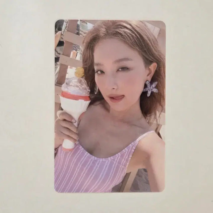 [BUNJANG] Red Velvet Seulgi Newanbong Photocard / 레드벨벳 슬기 포카 뉴만봉 응원봉 포카