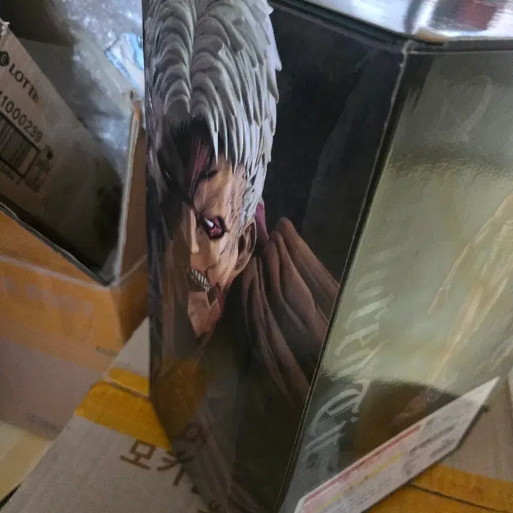 [BUNJANG] Attack on Titan Ichiban Kuji Figure: Armored Titan (A Prize) &amp; Jaw Titan (B Prize) / 최저가 진격의거인제일복권 갑옷거인A상턱거인B상