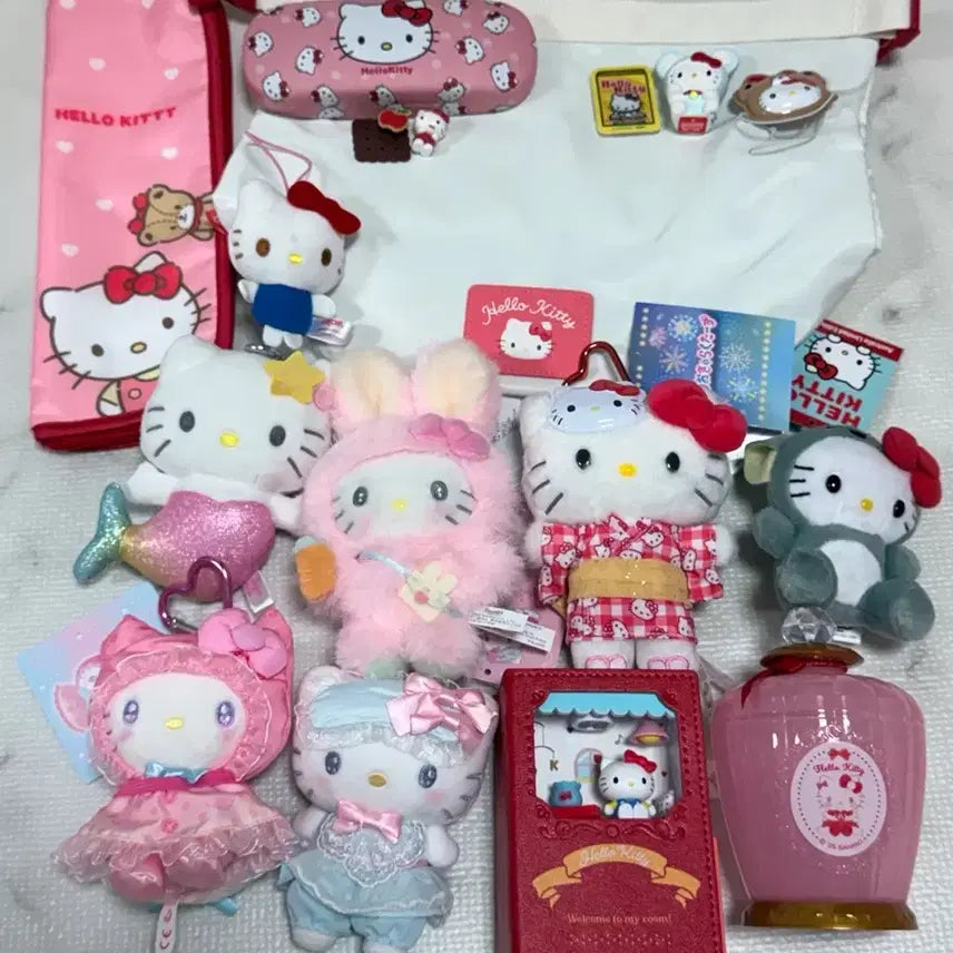 [BUNJANG] Sanrio Hello Kitty Doll Pouch Set Bundle / 산리오 헬로키티 인형 파우치 세트 일괄