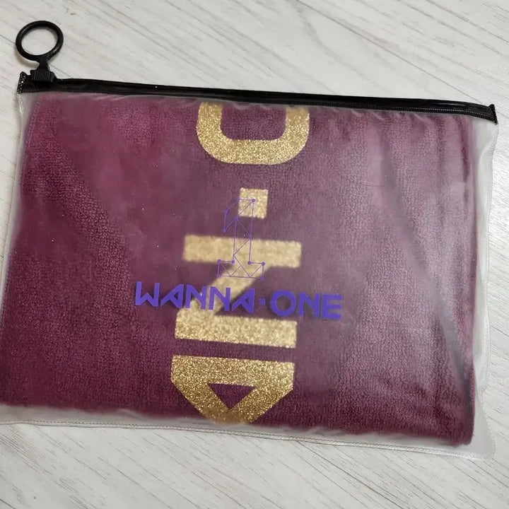 [BUNJANG] Wanna One Official Slogan Towel / 워너원 공식 슬로건