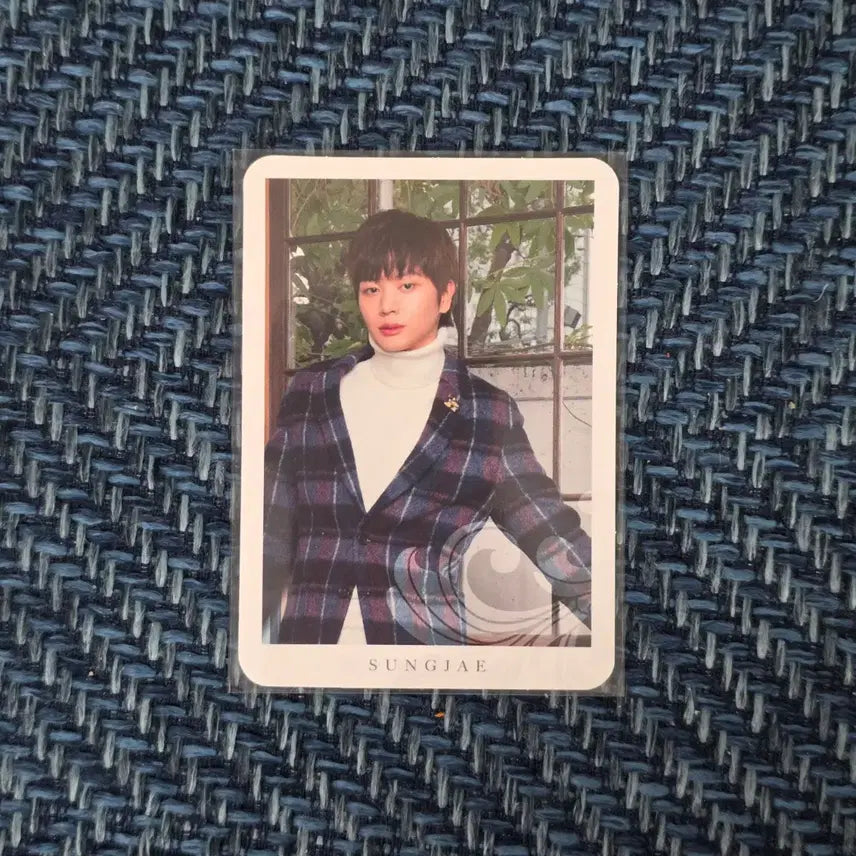 [BUNJANG] BTOB Yook Sung Jae Album Photocard / 비투비 육성재 앨범 포카