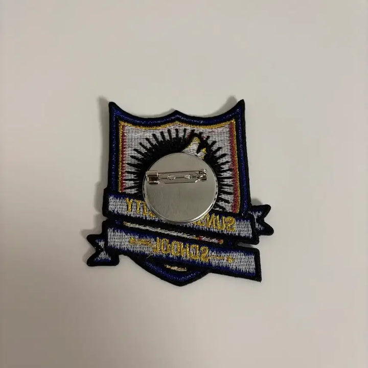 [BUNJANG] ENHYPEN Sunshine City School Wappen Badge / 앤팀 션샤인시티스쿨 와펜 뱃지